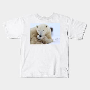 Polar bear protecting her cub Kids T-Shirt